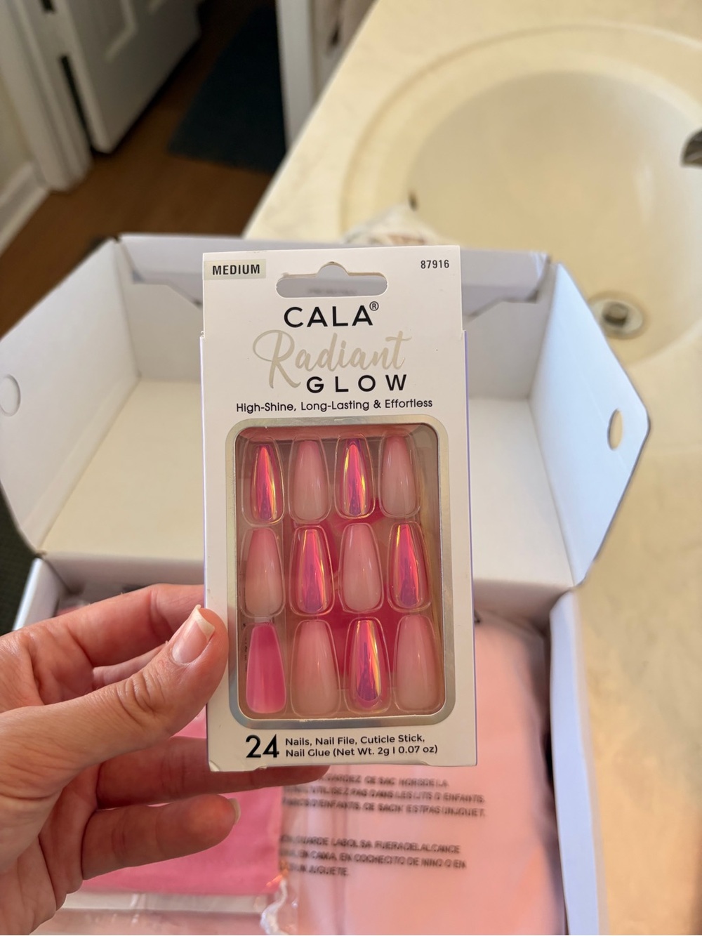 Radiant Glow Press-On Nails — Pink Iridescent (24 Pack)